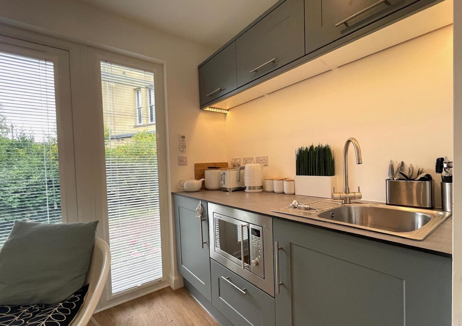 Апартаменты Redland Retreat, Cosy Garden For 2 *